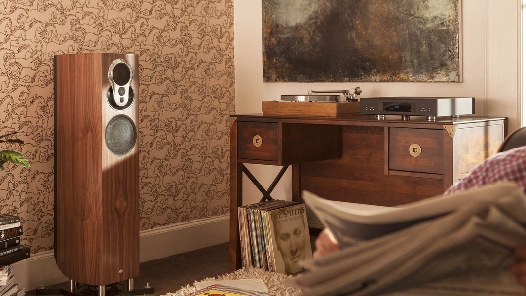 two-channel-audio-makes-your-home-sound-like-a-concert-hall